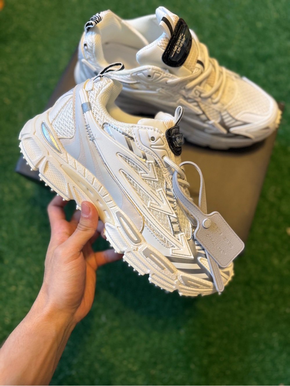 Off-White Be Right Back ‘White’